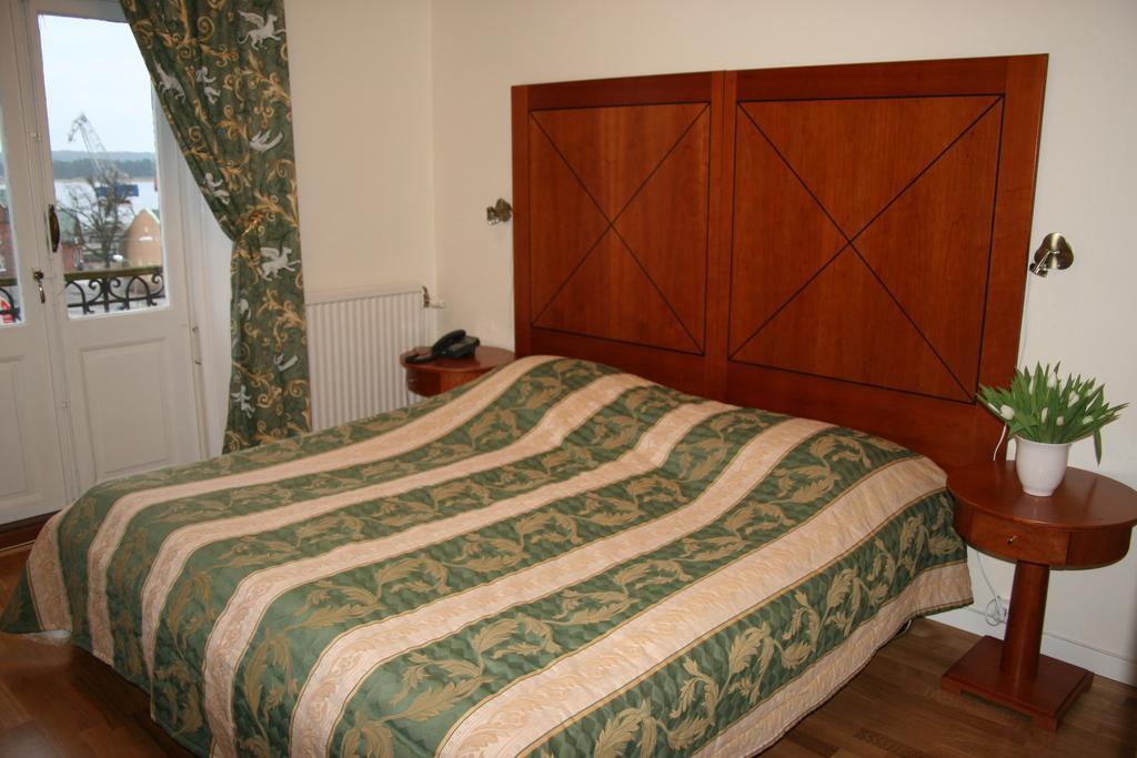 Stadshotellet Soelvesborg Habitación foto